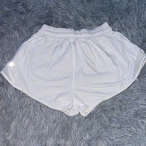white lululemon hotty hot shorts